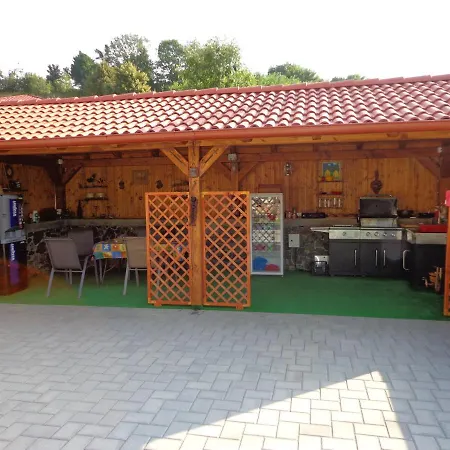 La Secretaru - Casa De Vacanta Cu Ciubar, Sauna Si Piscina De Vara Ferienhaus *